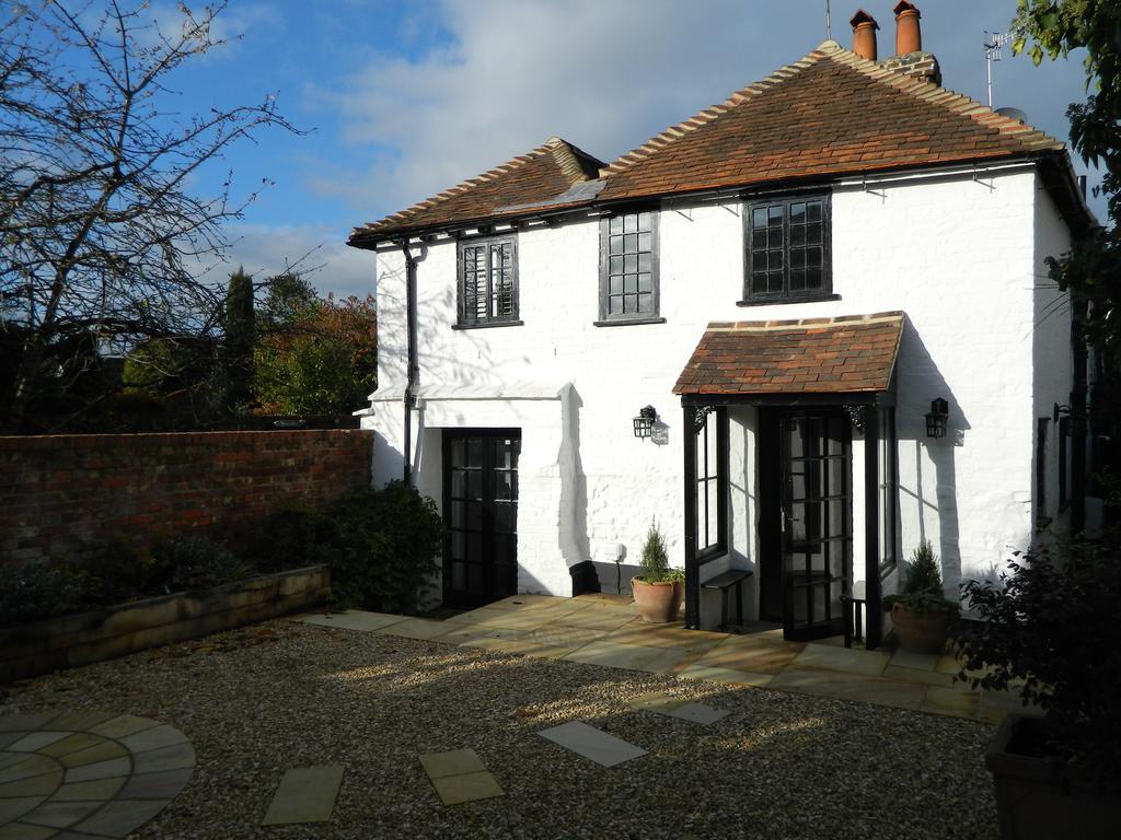 Henry VIII Cottage In The Heart Of Henley 외부 사진